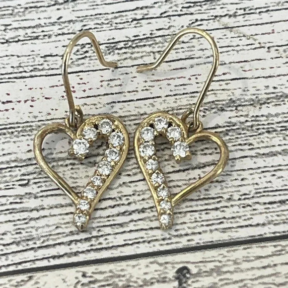 SWAROVSKI SIGNED RMM LOVELY CRYSTAL HEART DANGLE DROP EARRINGS -GOLD FILLED - Picture 1 of 7